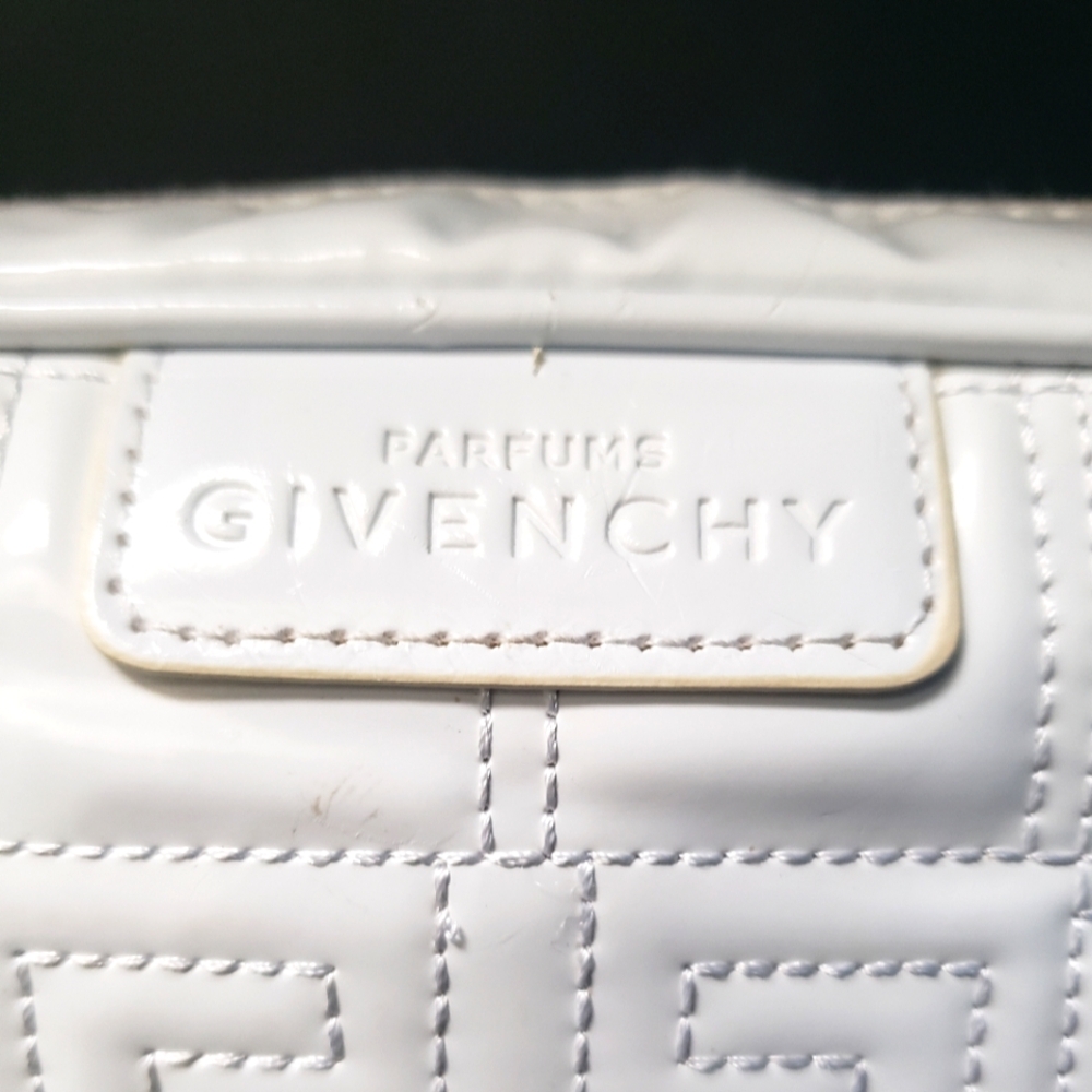Givenchy Parfums White Quilted Patent Cosmetic Pouch Makeup Bag Travel Case - Picture 10 of 10